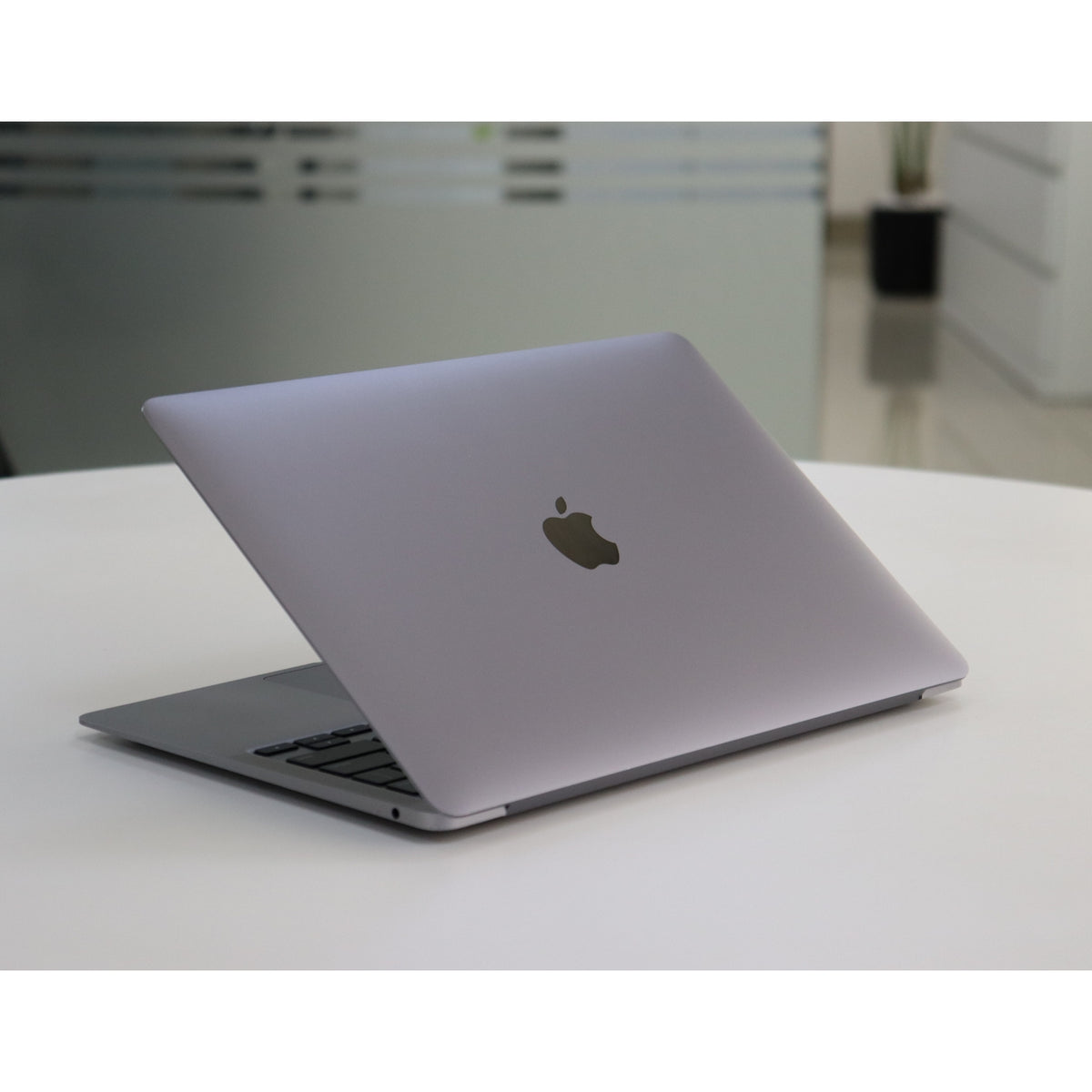 Apple MacBook Air A2337(2020): M1, 8GB RAM, 256GB SSD, SN:58608