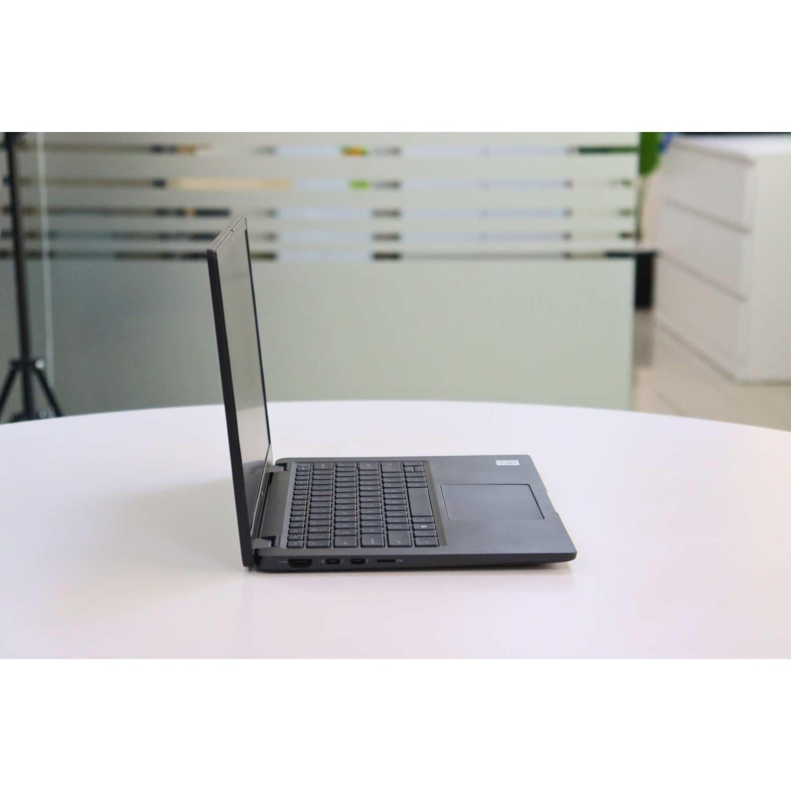 DELL LATITUDE 7410: 10th Gen i5, 8GB RAM, 256GB SSD, SN:98059
