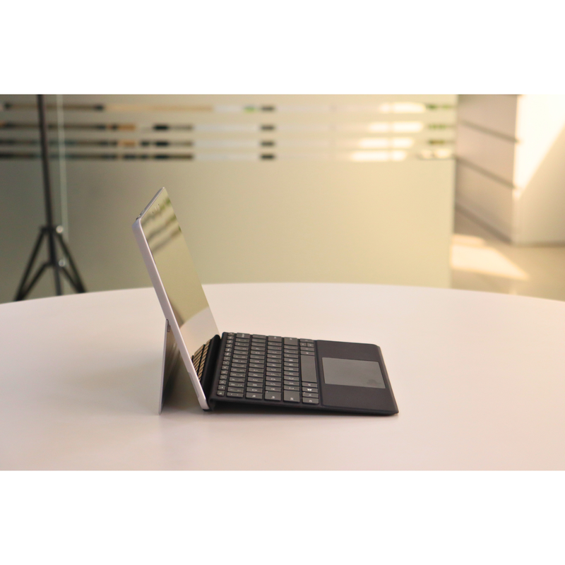 Microsoft SURFACE GO 2: 8th Gen M3, 8GB RAM, 128GB SSD, SN:76554