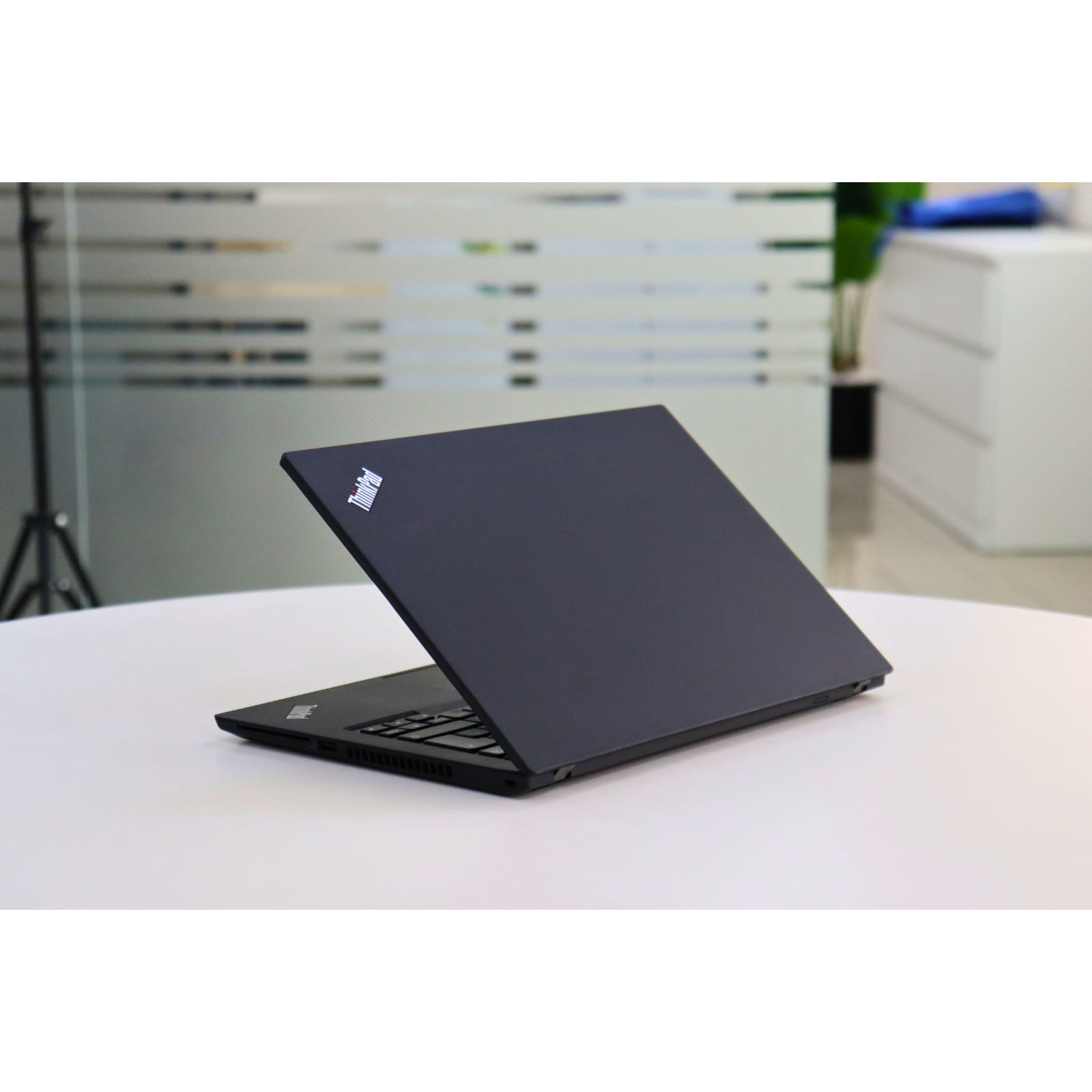 LENOVO THINKPAD T14 GEN 2: 11th Gen i7, 32GB RAM, 1024GB SSD, SN:00458