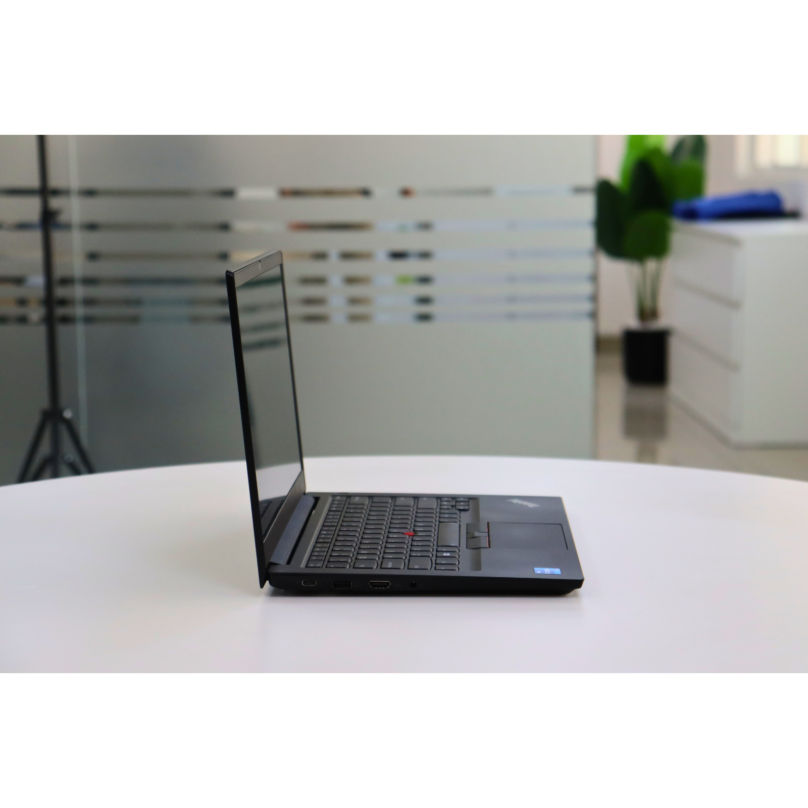 LENOVO THINKPAD E14 GEN 2: 11th Gen i5, 8GB RAM, 256GB SSD, SN:16553