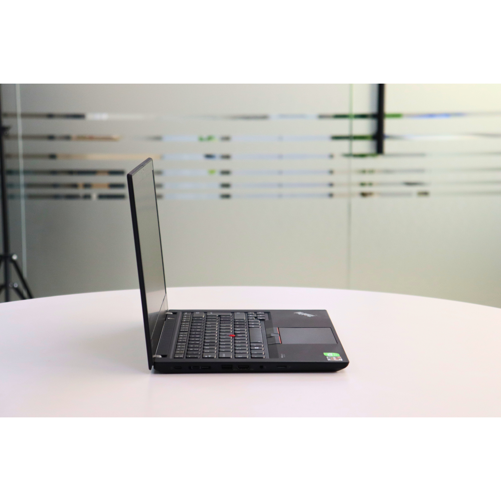 LENOVO THINKPAD T14 GEN 2: AMD RYZEN 5, 16GB RAM, 256GB SSD, SN:00675