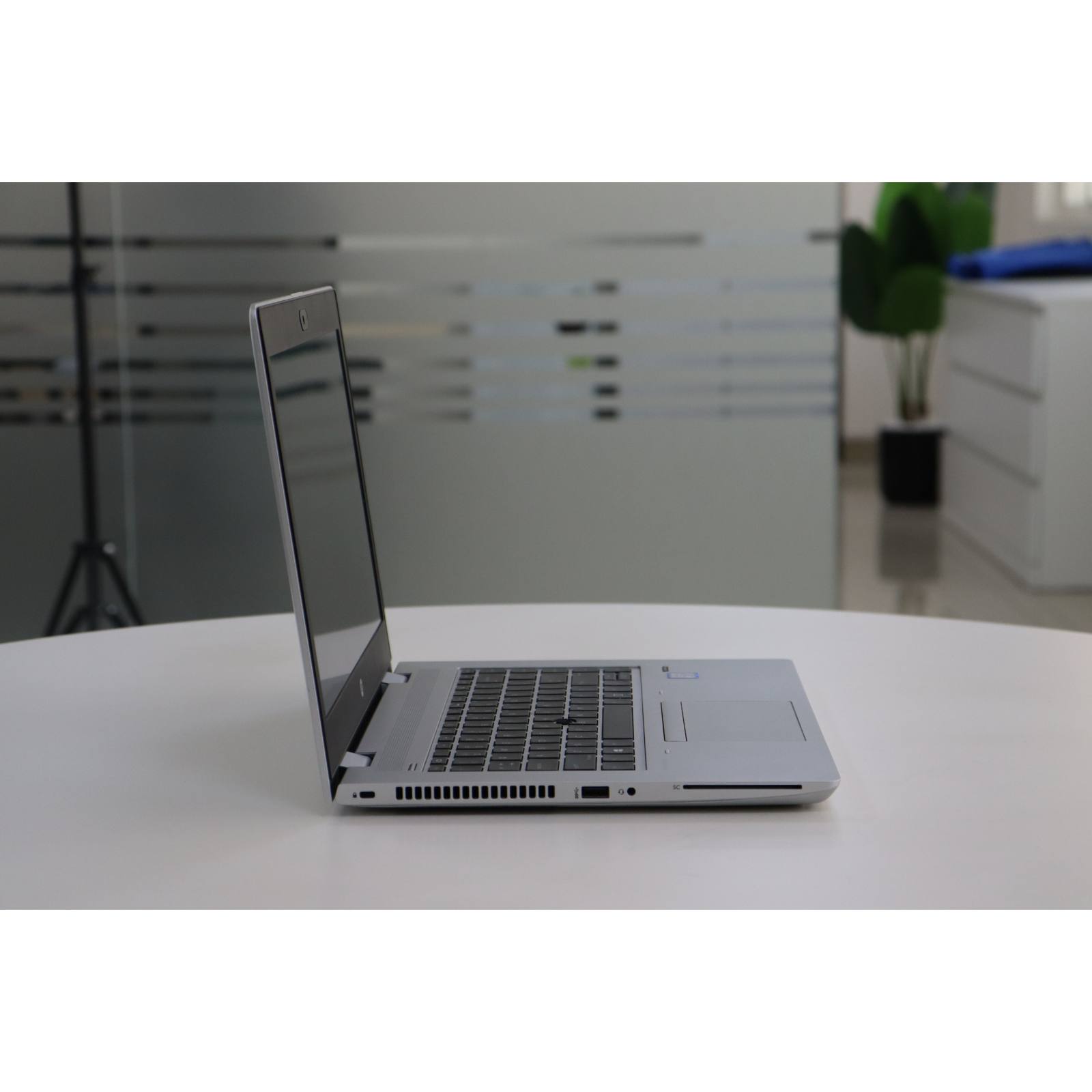 HP PROBOOK 640 G4: 8th Gen i5, 16GB RAM, 256GB SSD, SN:922013