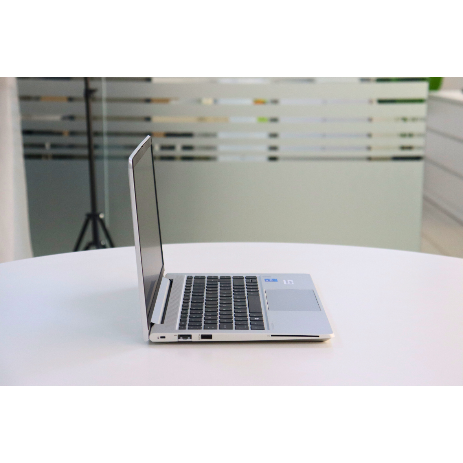 HP PROBOOK 640 G8: 11th Gen i5, 16GB RAM, 256GB SSD, SN:01238