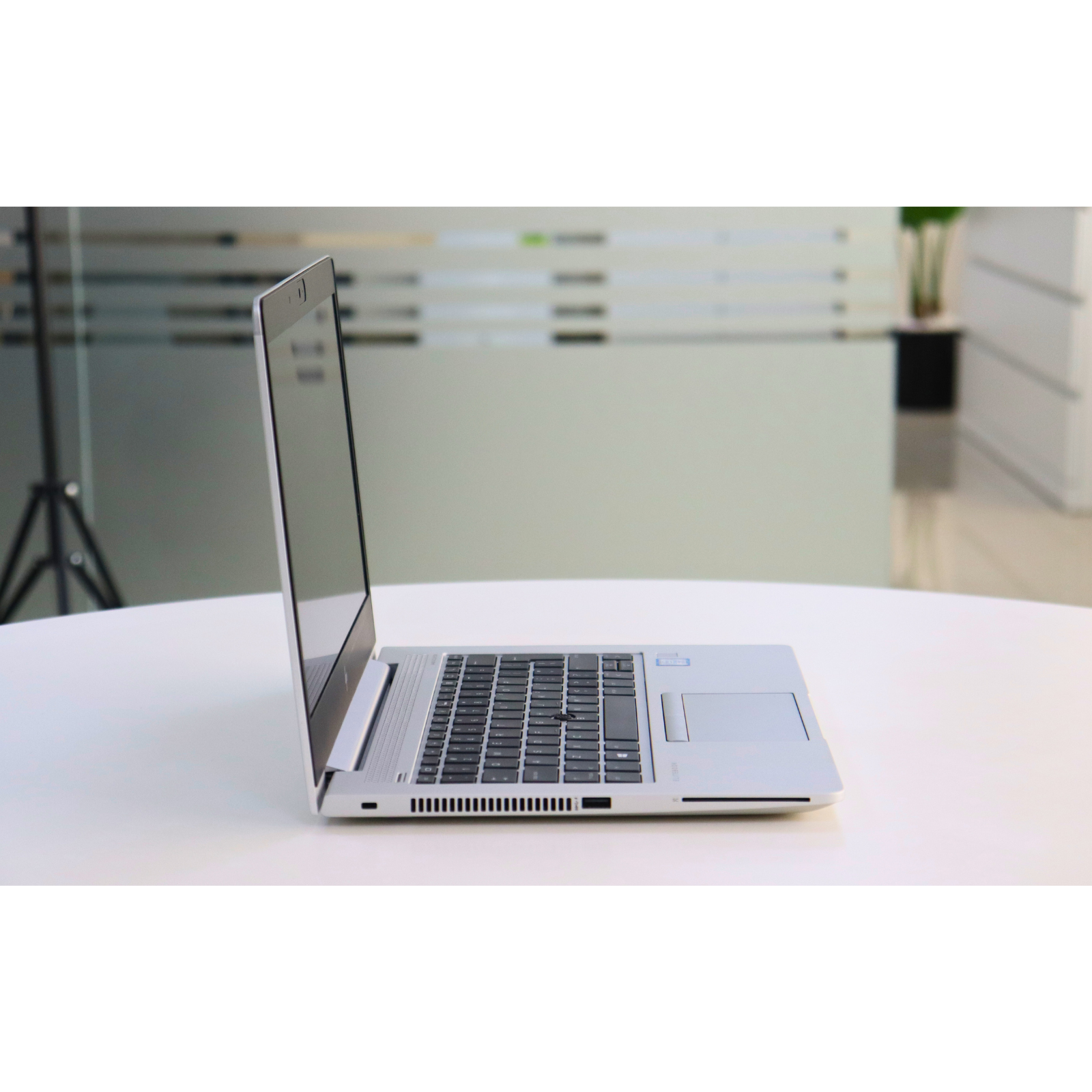HP ELITEBOOK 830 G6: 8th Gen i7, 16GB RAM, 512GB SSD, SN:01261