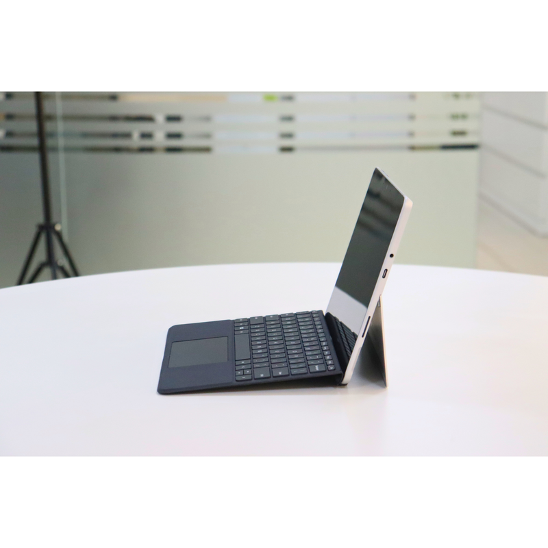 Microsoft SURFACE GO 2: 8th Gen M3, 8GB RAM, 128GB SSD, SN:76489