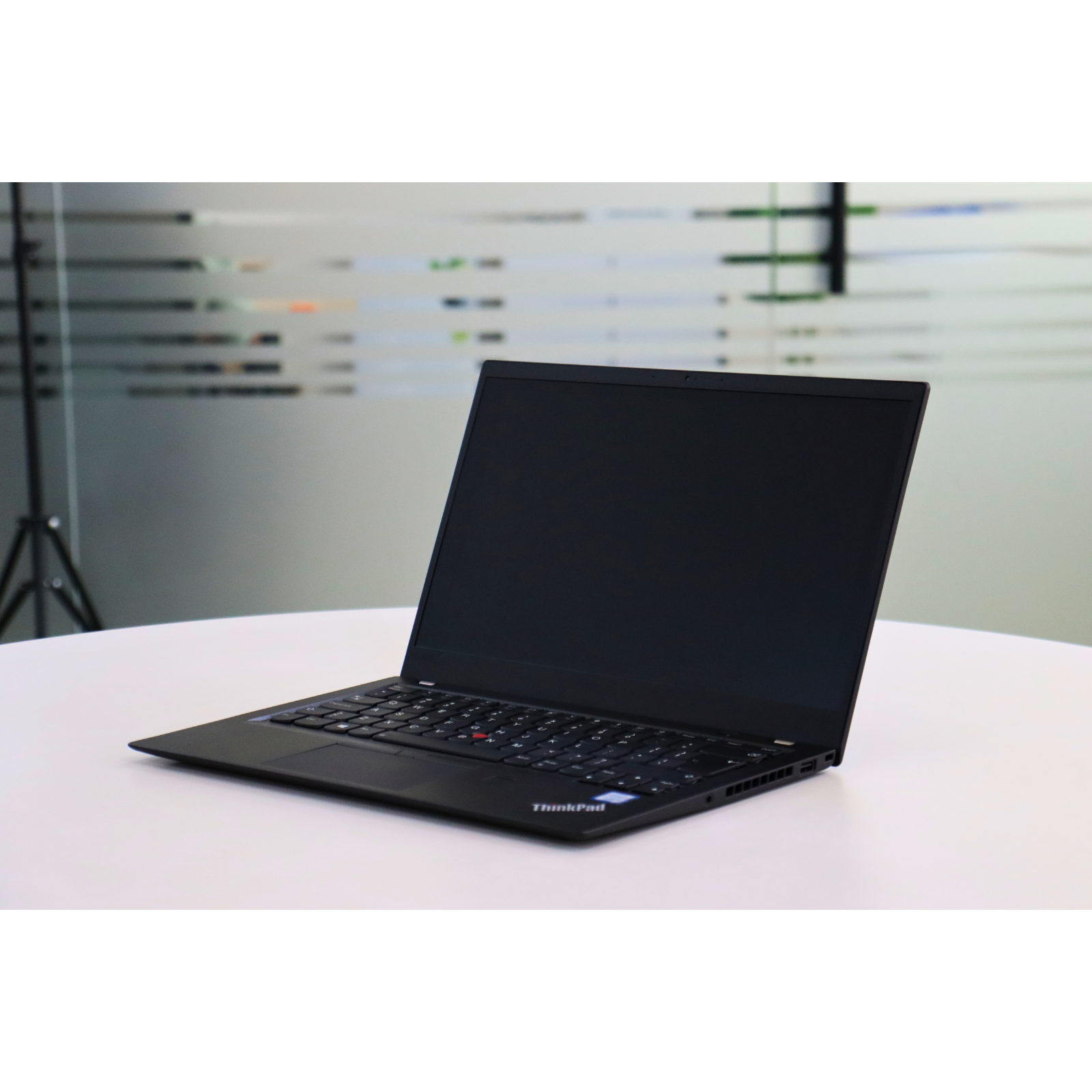 Lenovo THINKPAD X1 Carbon Gen 5: Intel Core i5, 6th Gen, 8GB RAM, 256GB SSD SN:00530