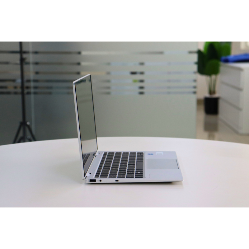 HP ELITEBOOK X360 1040 G8: Intel Core i5, 11th Gen, 16GB RAM, 512GB SSD SN:18578