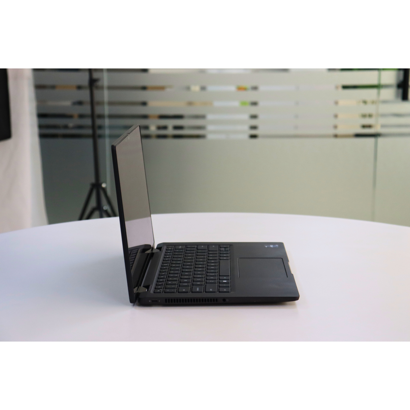 Dell LATITUDE 7430: 12th Gen i5, 16GB RAM, 256GB SSD, SN:95636
