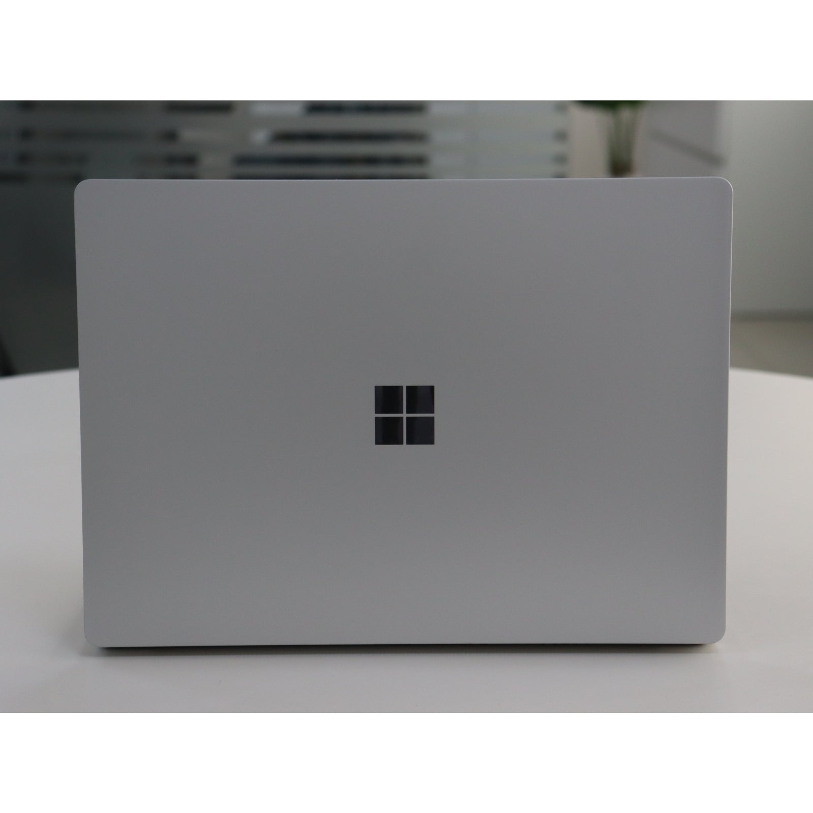 Microsoft Surface Laptop : 7th Gen i7, 16GB RAM, 512GB SSD, SN:76421