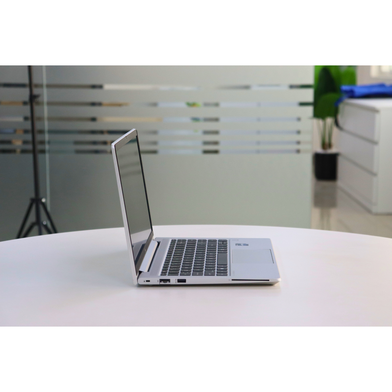 HP ELITEBOOK 640 G10 : 13th Gen i5, 16GB RAM, 256GB SSD, SN:00357
