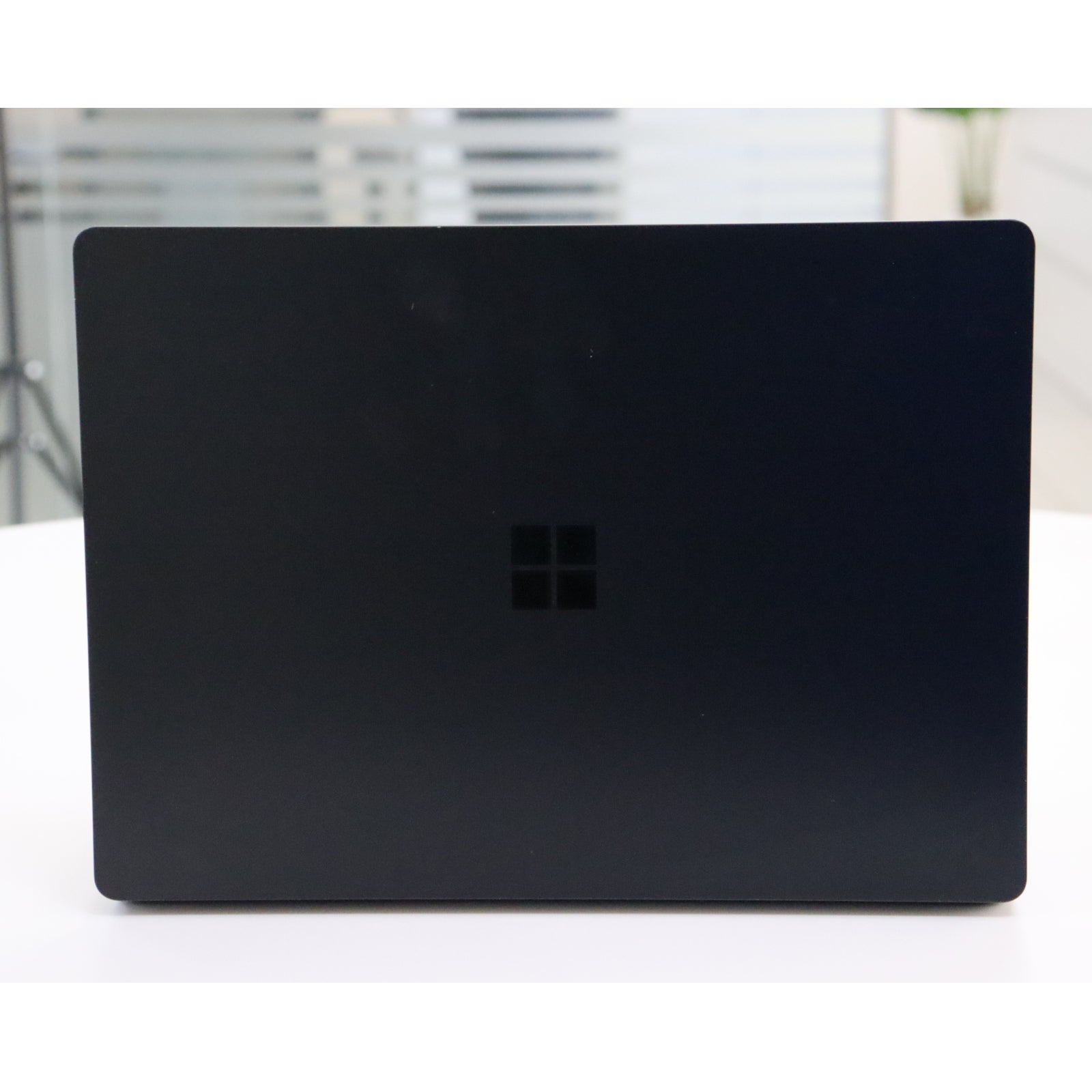 Microsoft Surface Laptop 3: 10th Gen i5, 8GB RAM, 256GB SSD, SN:18629