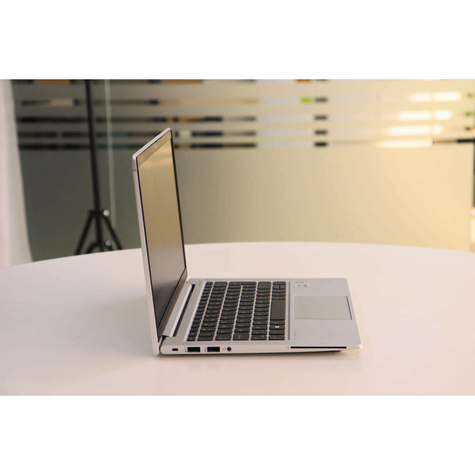 HP ELITEBOOK 830 G7: 10th Gen i5, 8GB RAM, 256GB SSD, SN:00661