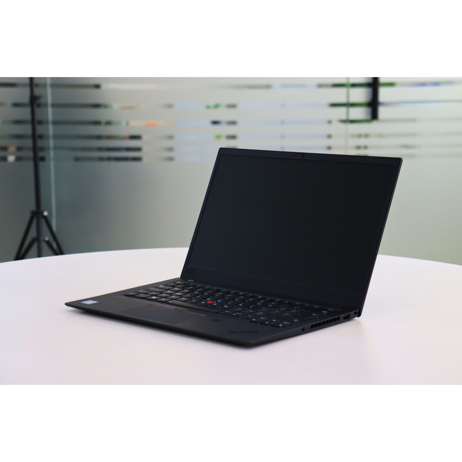 Lenovo ThinkPad X1 Carbon 6th: Intel Core i5, 8th Gen, 8GB RAM, 256GB SSD SN:01480