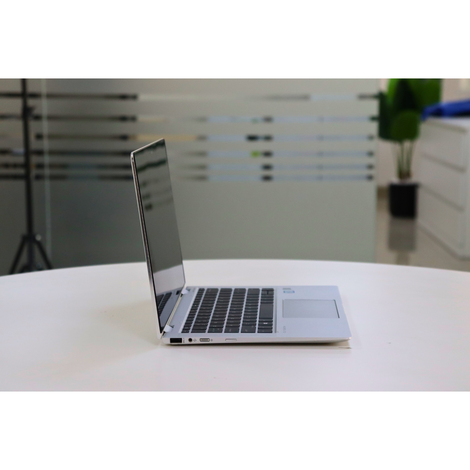 HP EliteBook X360 1030 G3: Intel Core i5, 8th Gen, 16GB RAM, 256GB SSD SN:18745