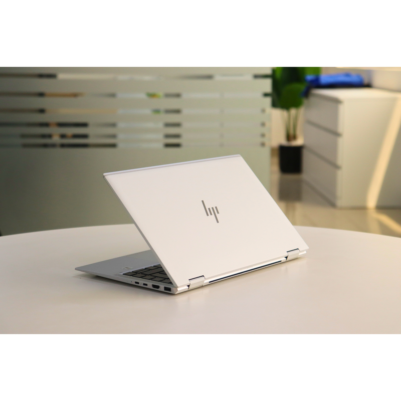 HP ELITEBOOK X360 1040 G7: 10th Gen i7, 16GB RAM, 512GB SSD, SN:00722