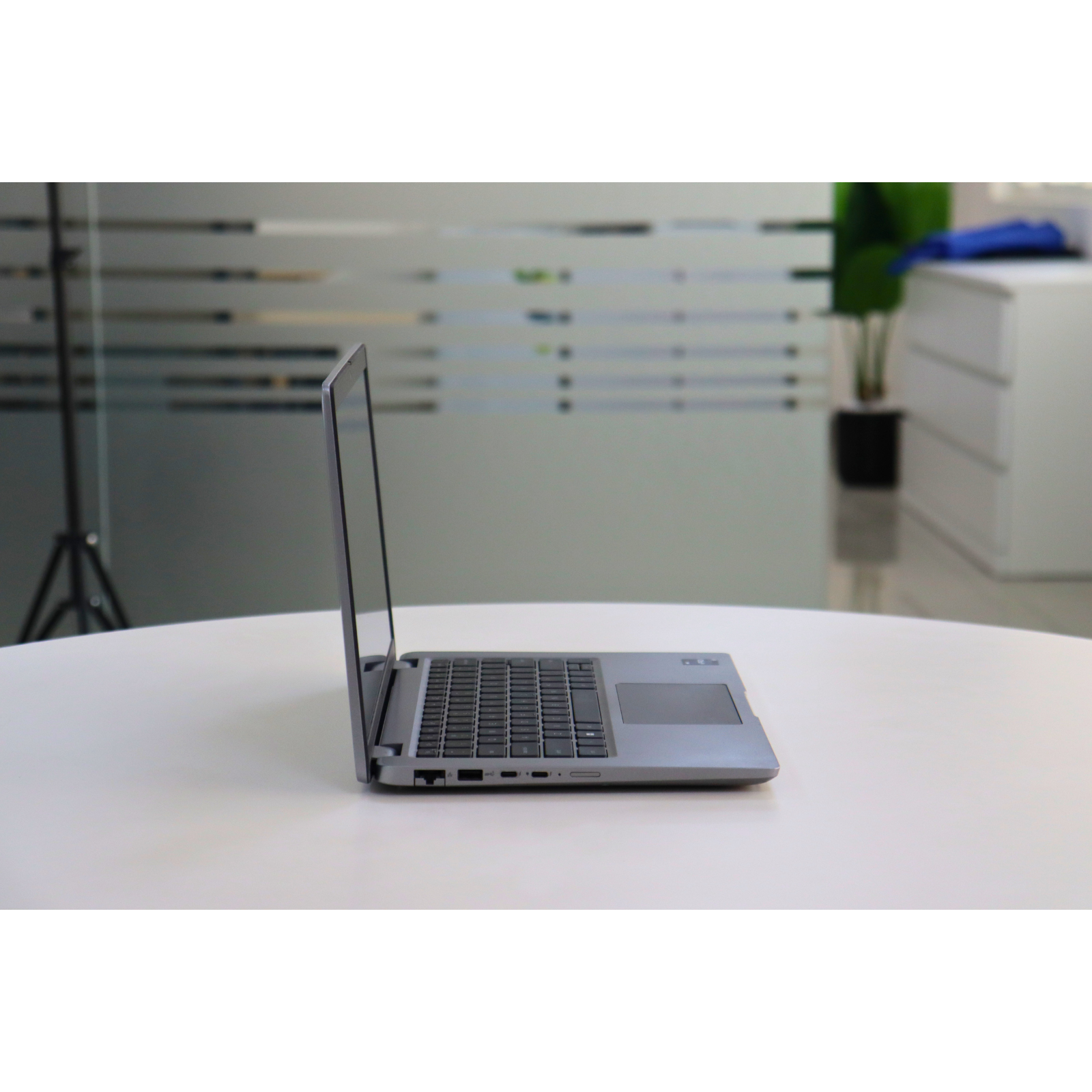 Dell Latitude 5440: Intel Core i5, 13th Gen, 16GB RAM, 256GB SSD SN:05940