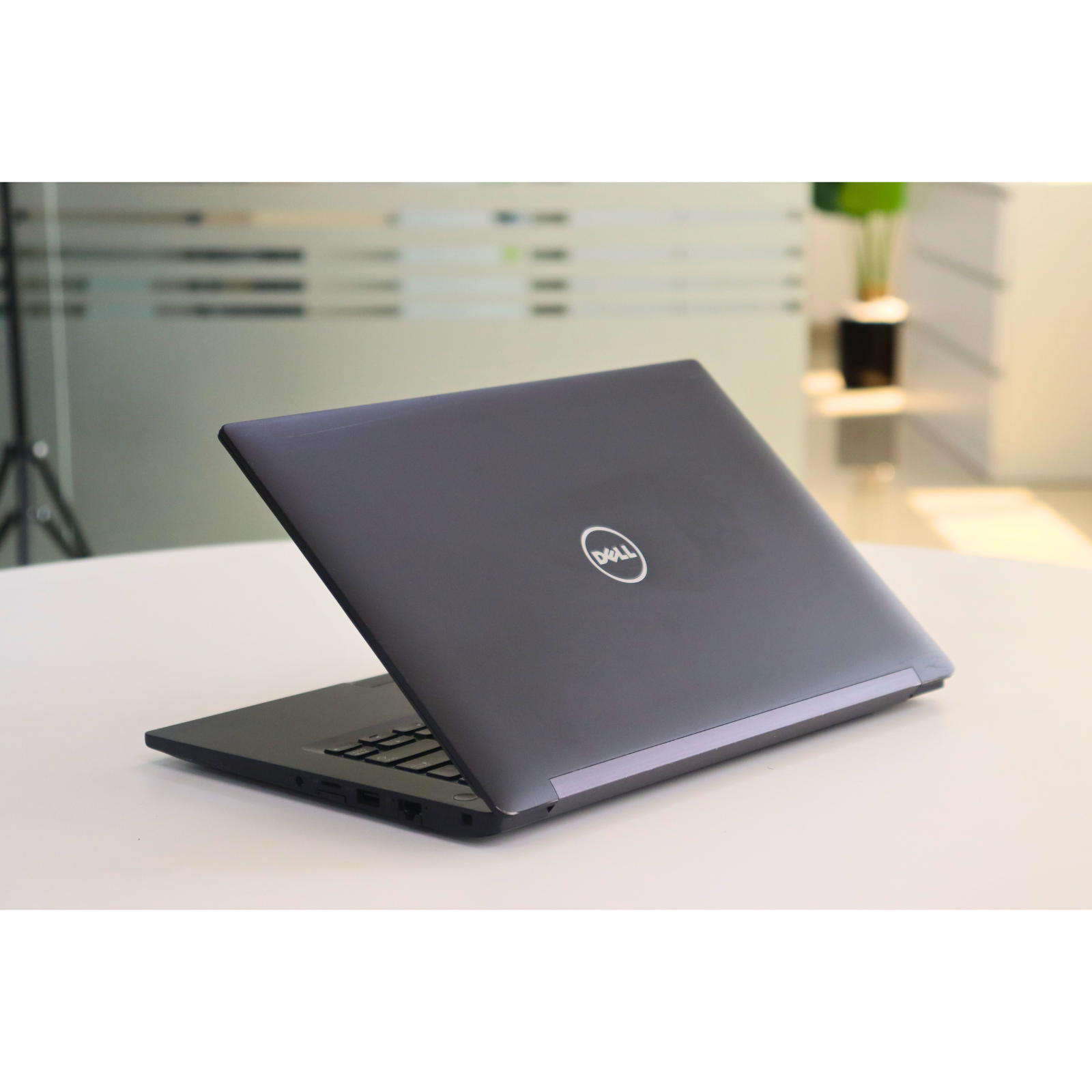 DELL LATITUDE 7480: 6th Gen i7, 16 GB RAM, 512 GB SSD, SN:15820