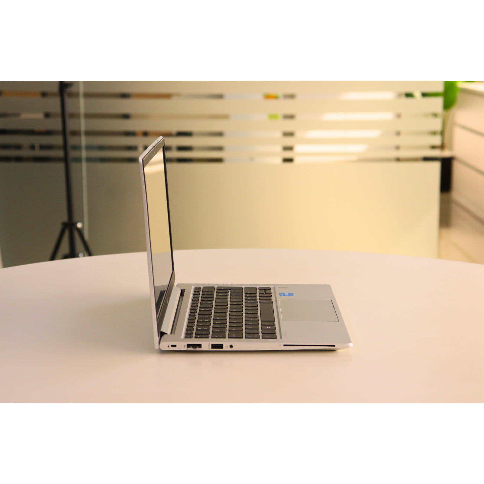 HP EliteBook 630 G9: Intel Core i3, 12th Gen, 16GB RAM, 256GB SSD SN:00232