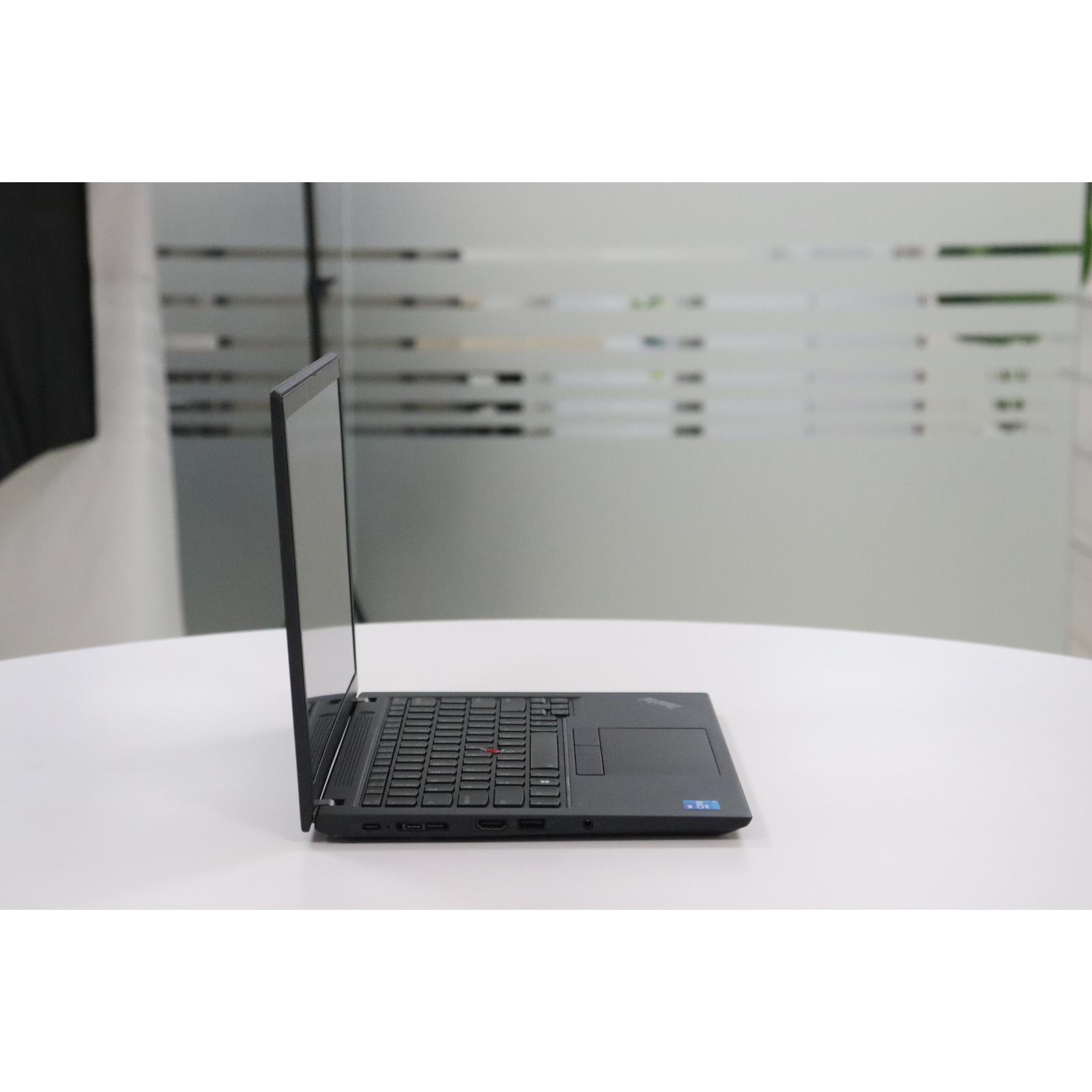 LENOVO THINKPAD X13 GEN 2: 11th Gen i5, 16GB RAM, 256GB SSD, SN:92759