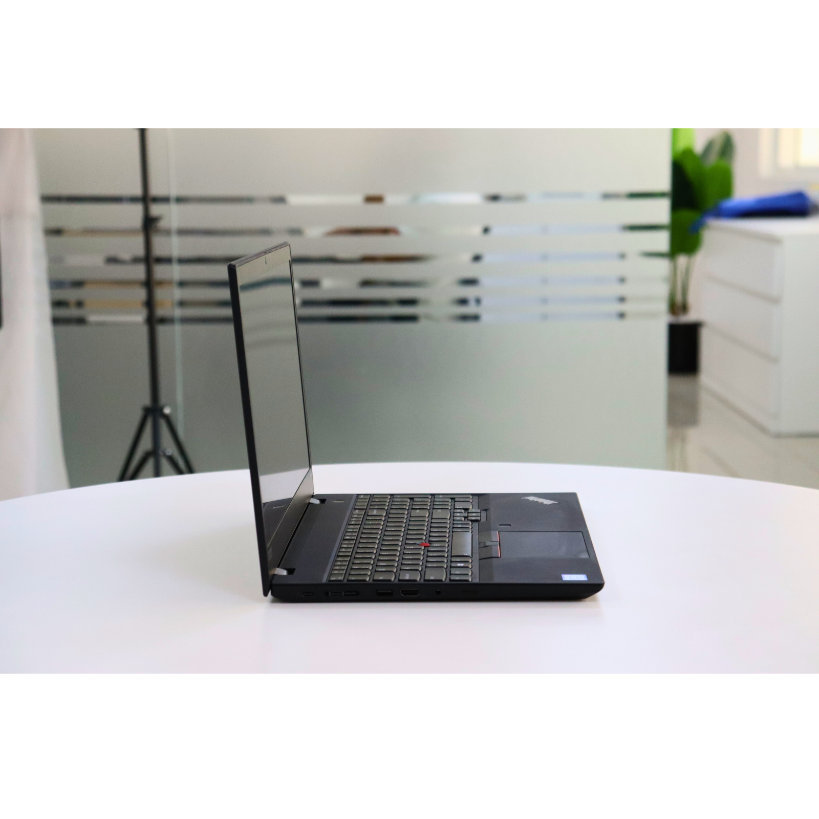 LENOVO THINKPAD T590: Intel Core i7, 8th Gen, 8GB RAM, 256GB SSD SN:12878
