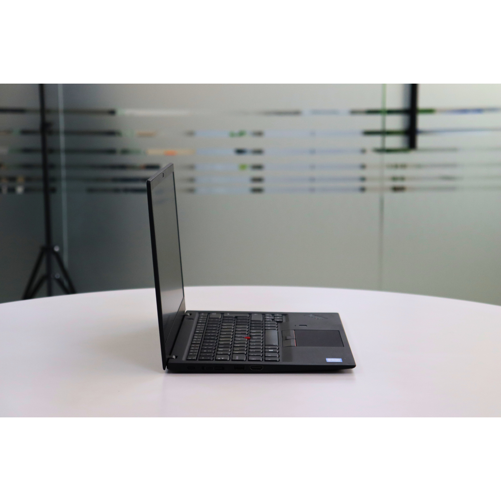 Lenovo ThinkPad X1 Carbon 6th: Intel Core i5, 8th Gen, 8GB RAM, 256GB SSD SN:01480