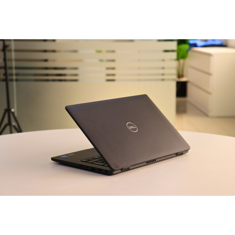 Dell Latitude 7320: 11th Gen i5, 16GB RAM, 256GB SSD, SN:00706