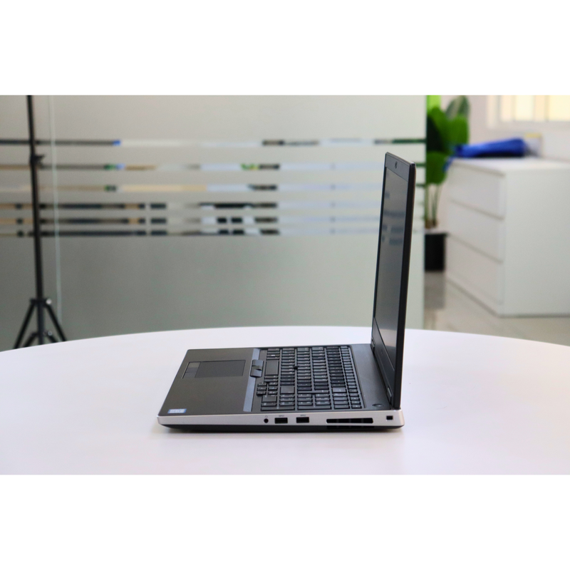 Dell PRECISION 7540: 9th Gen i7, 32GB RAM, 512GB SSD, SN:00985