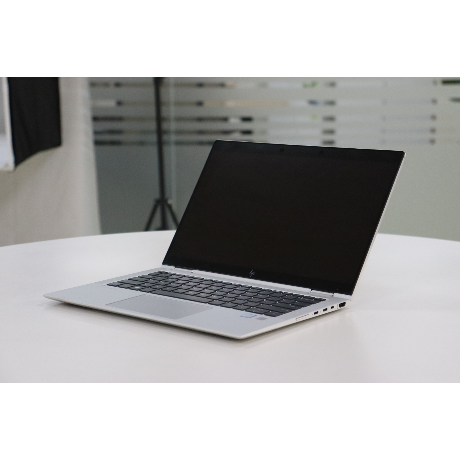HP ELITEBOOK X360 1030 G4: 8th Gen i5, 16GB RAM, 256GB SSD, SN:71840