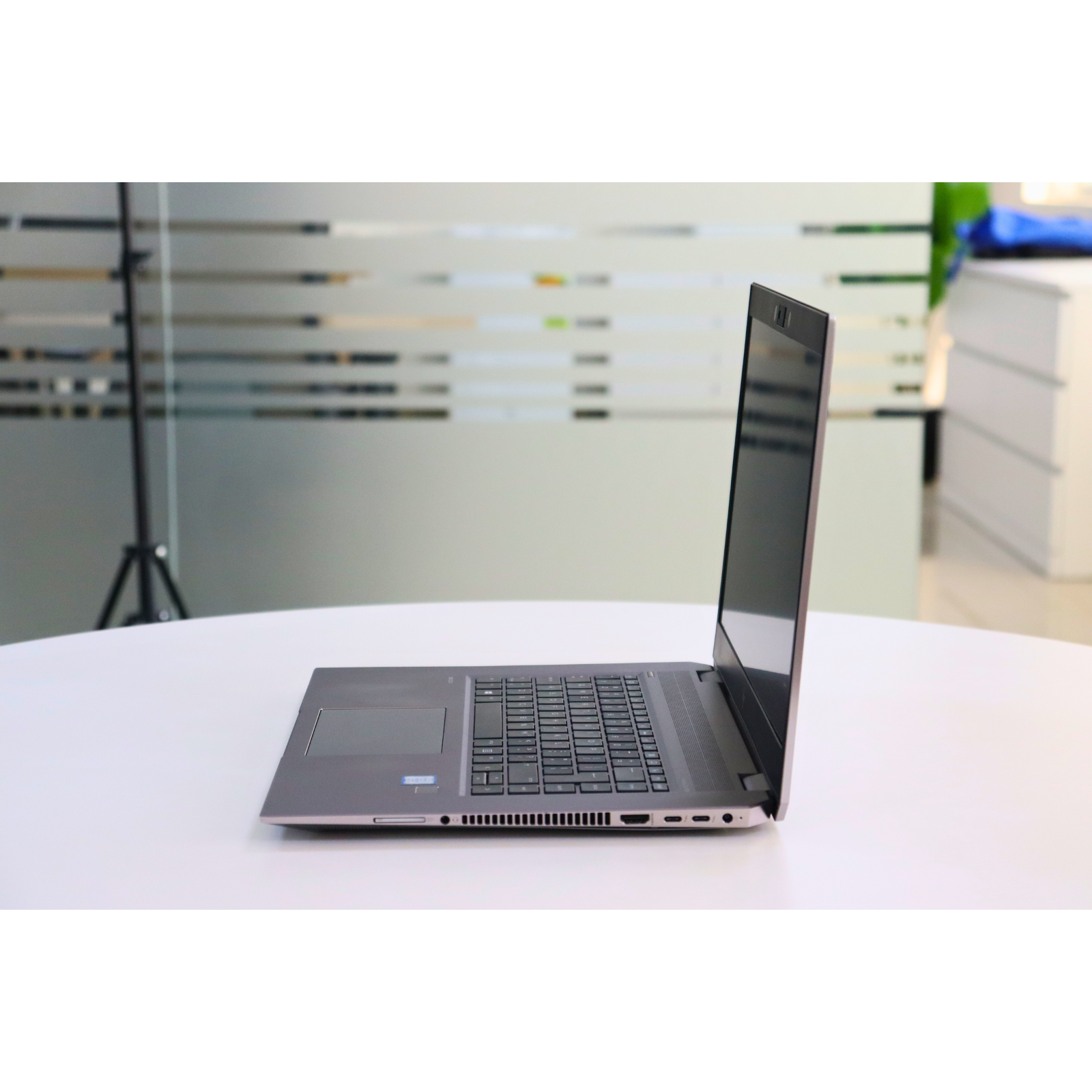 HP ZBOOK STUDIO G5: 9th Gen i7, 16GB RAM, 1024GB SSD, SN:00459