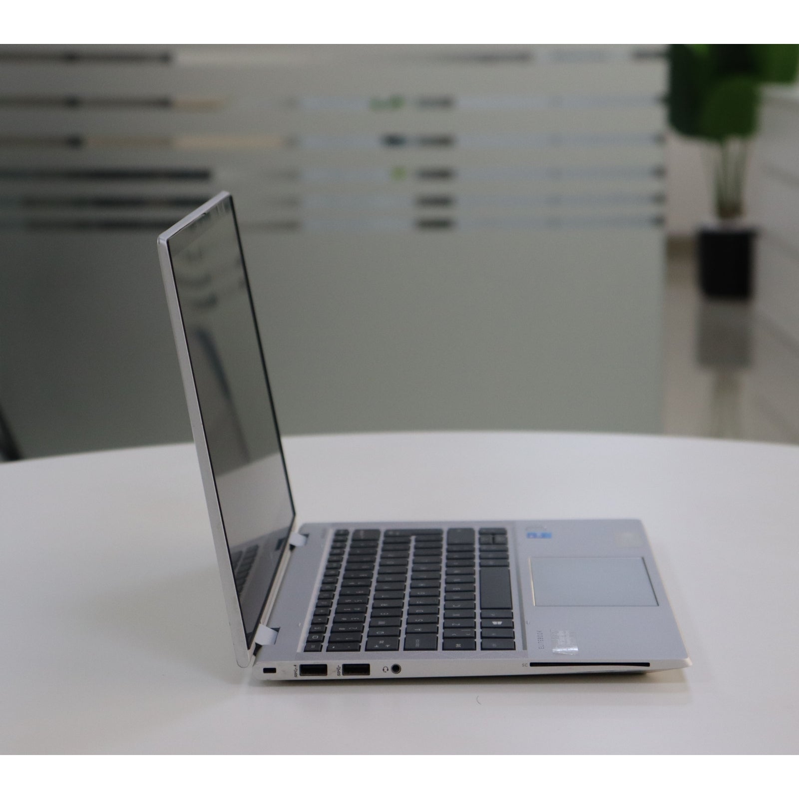 HP ELITEBOOK X360 830 G8: 11th Gen i5, 16GB RAM, 256GB SSD, SN:00020