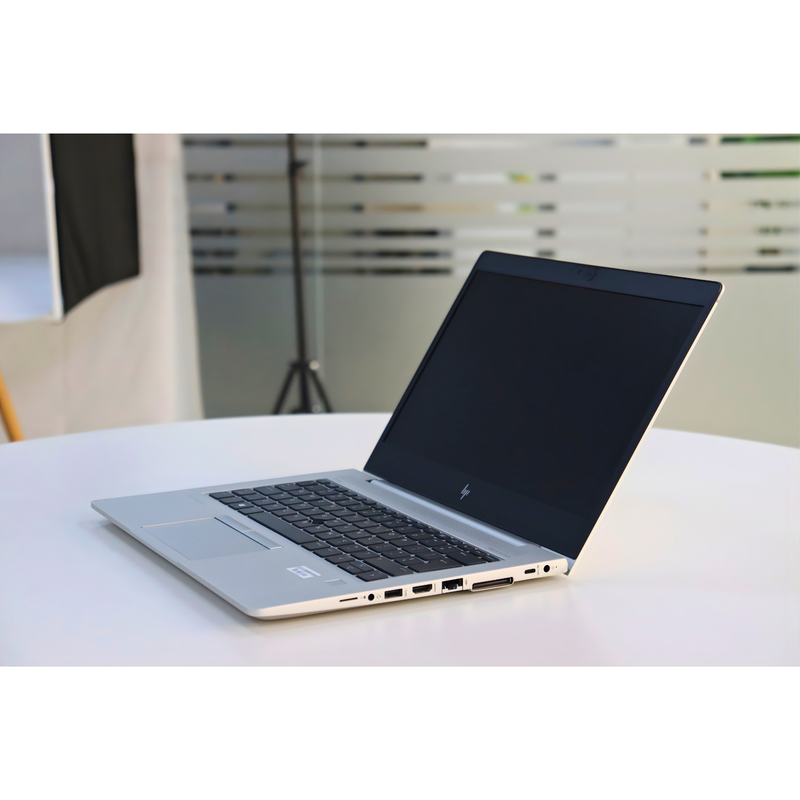 HP ELITEBOOK 735 G6: AMD RYZEN 5, 16GB RAM, 256GB SSD, SN:00436