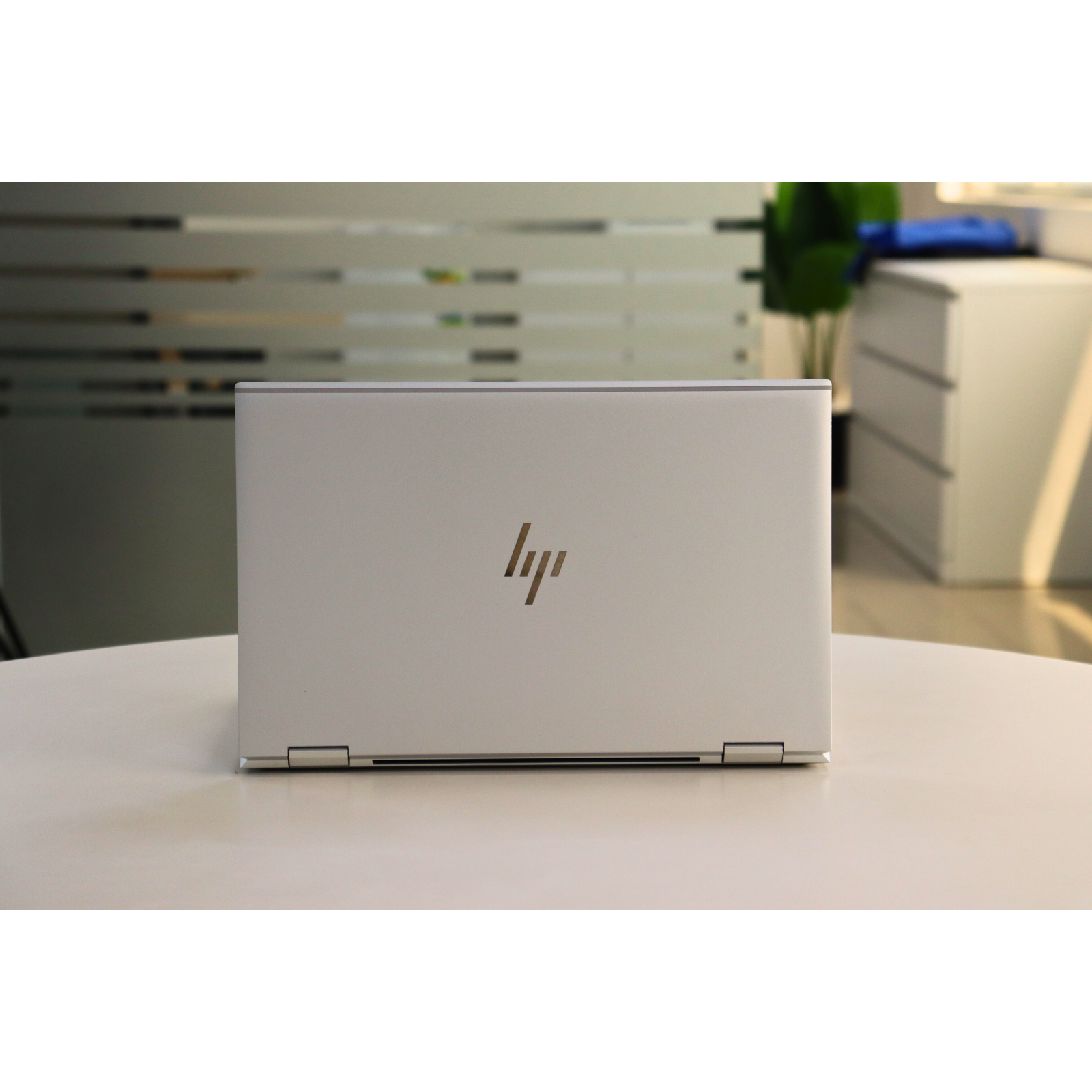 HP ELITEBOOK X360 1040 G7: 10th Gen i7, 16GB RAM, 512GB SSD, SN:00722
