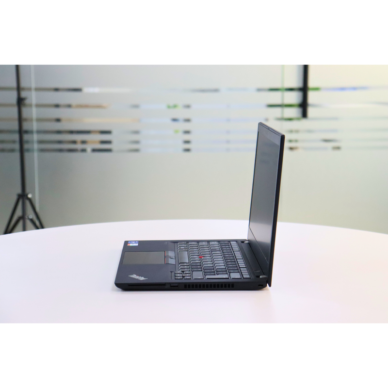 LENOVO THINKPAD T14 GEN 2: 11th Gen i7, 32GB RAM, 1024GB SSD, SN:00432