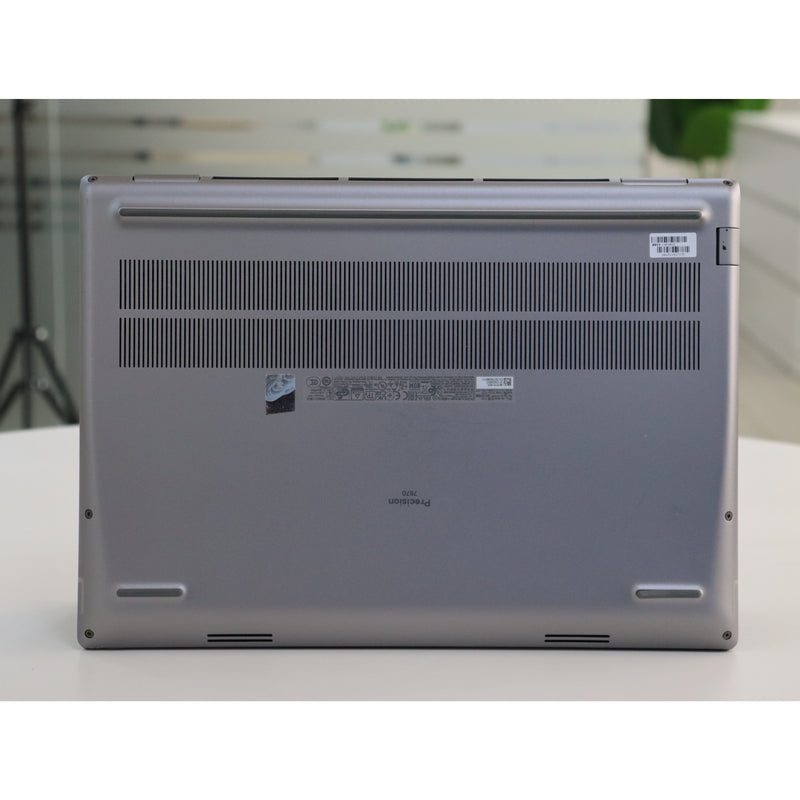 Dell PRECISION 7670: 12th Gen i7, 32GB RAM, 512GB SSD, SN:27775