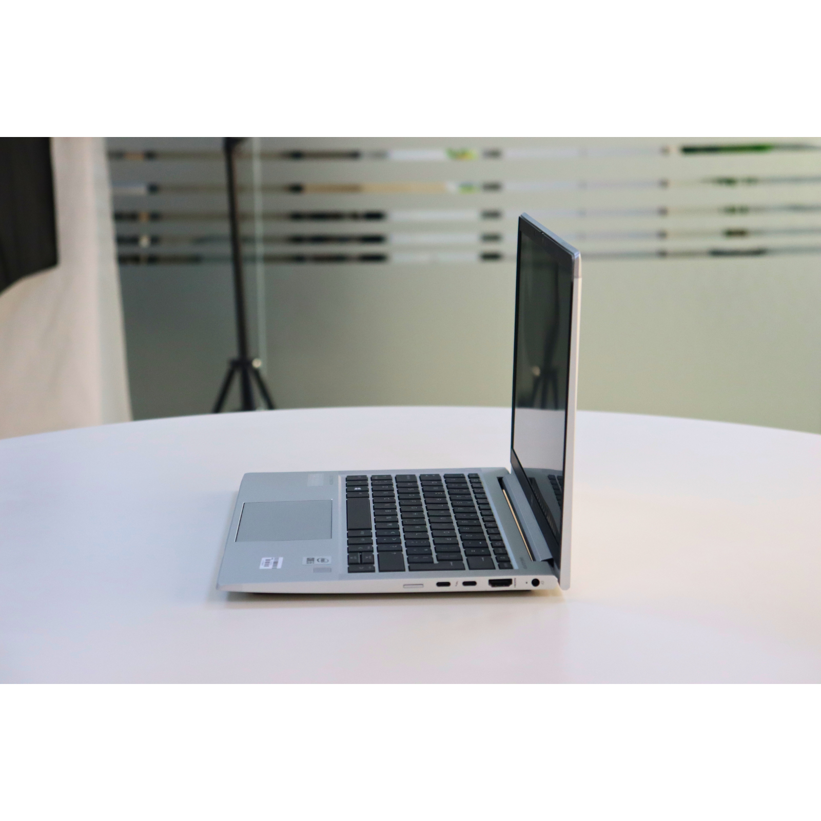 HP ELITEBOOK 830 G7: 10th Gen i5, 16GB RAM, 256GB SSD, SN:00449