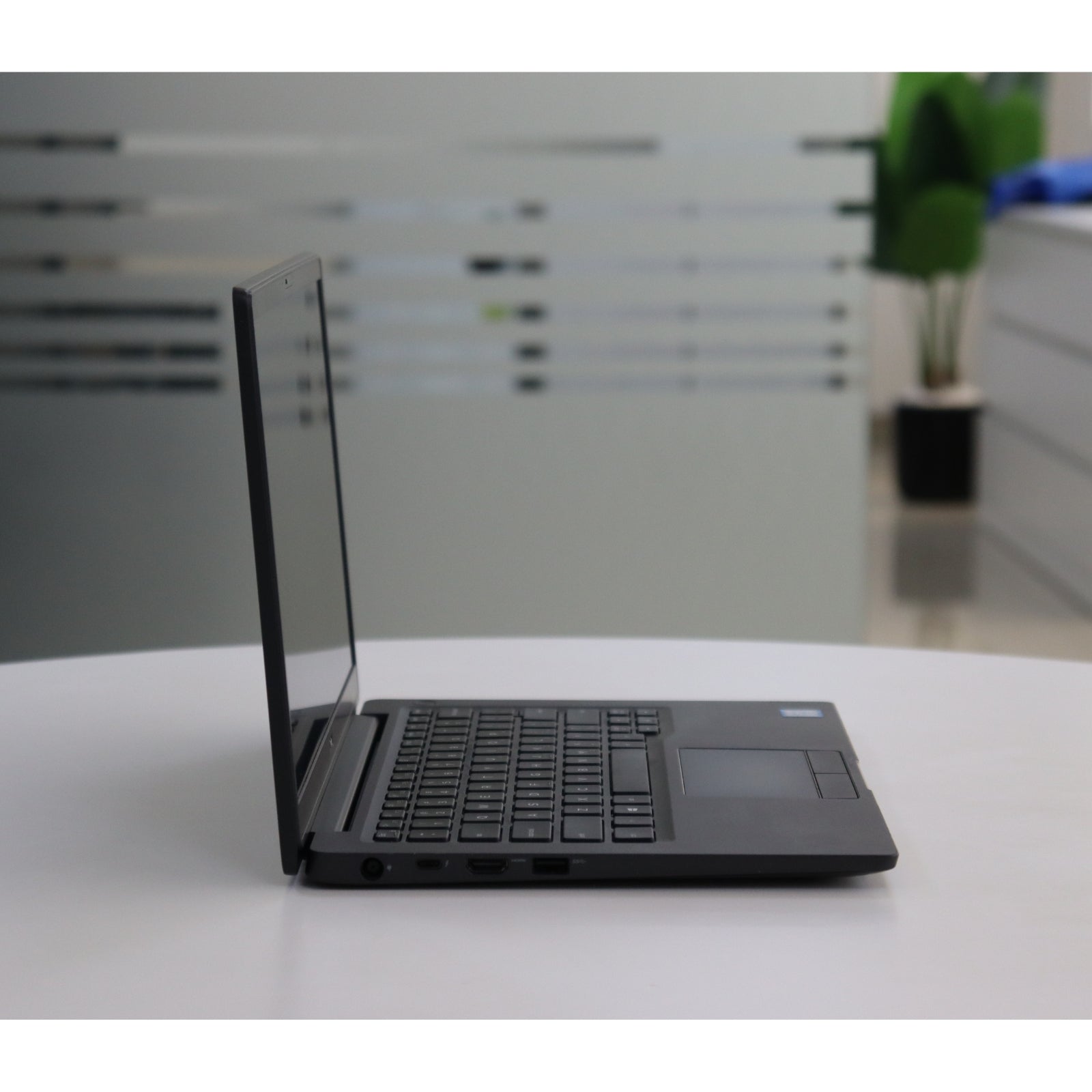 Dell LATITUDE 7400: Intel Core i7 , 8th Gen, 16GB RAM, 256GB SSD SN:10566
