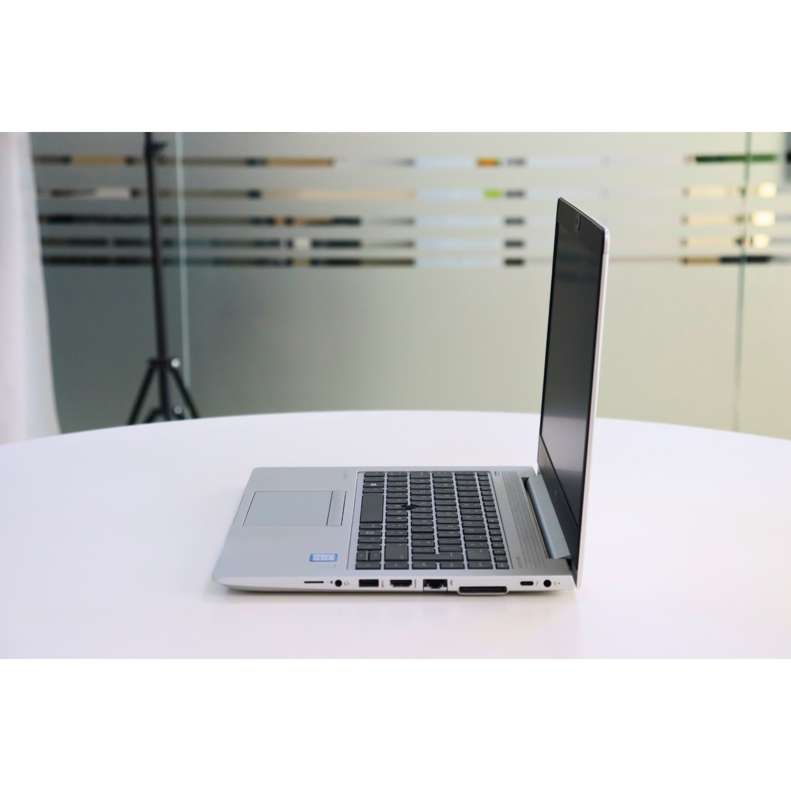 HP ELITEBOOK 840 G5: 8th Gen i7, 16GB RAM, 256GB SSD, SN:00613