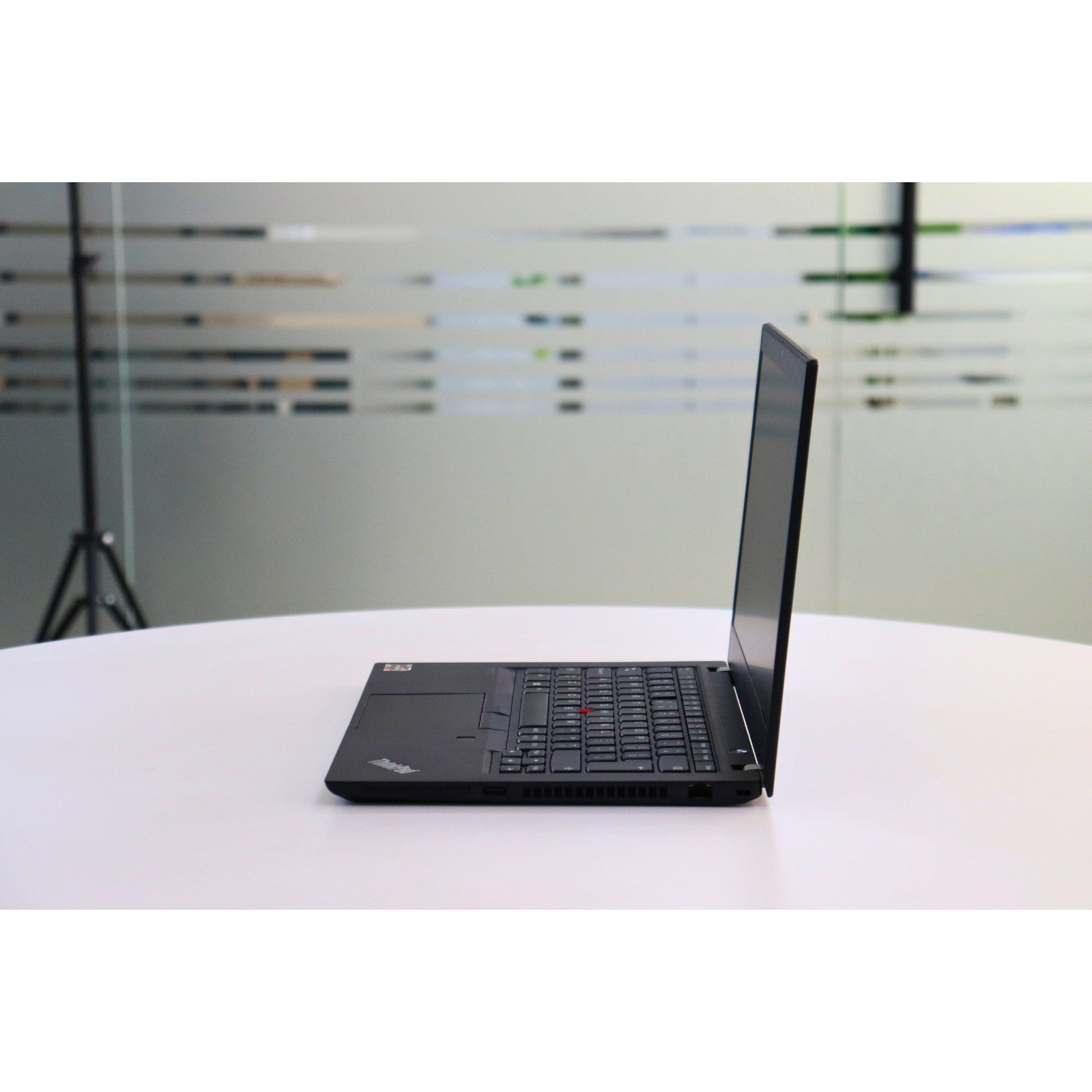 LENOVO THINKPAD T14 GEN 1: AMD RYZEN 5, 8GB RAM, 256GB SSD, SN:00184