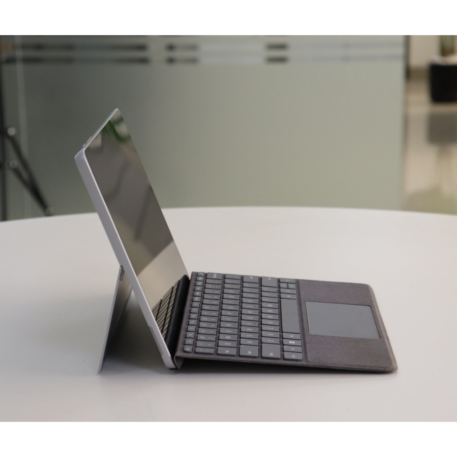 Microsoft SURFACE GO 3: i3, 10th Gen, 4GB RAM, 64GB SSD, SN:18648