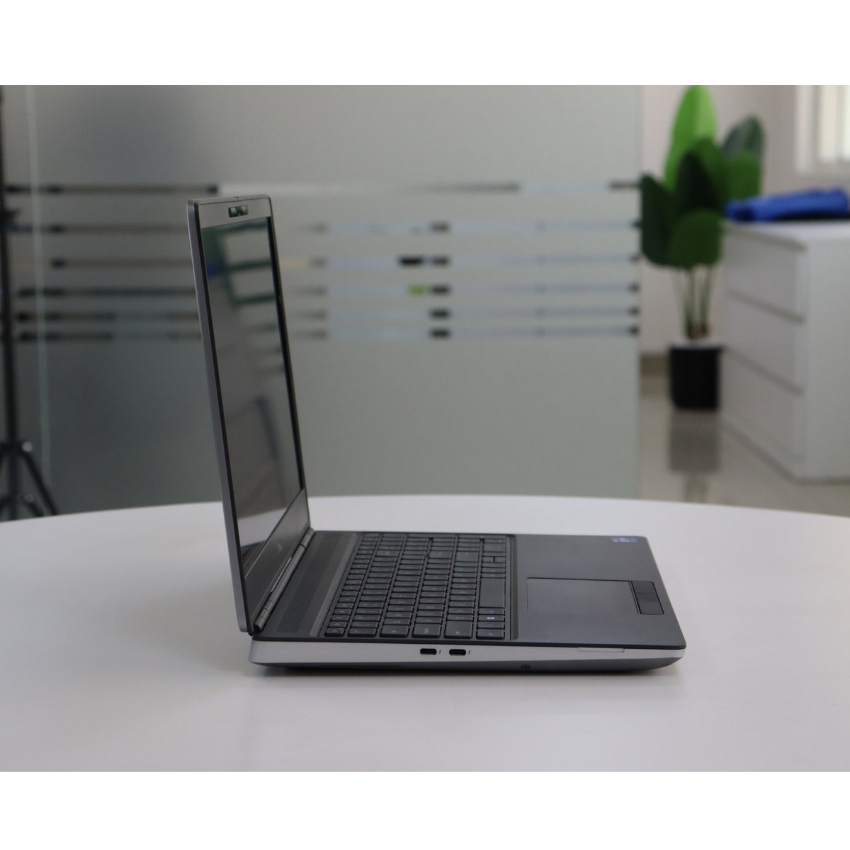 Dell PRECISION 7560:11th Gen i7, 64GB RAM, 512GB SSD, SN:19483