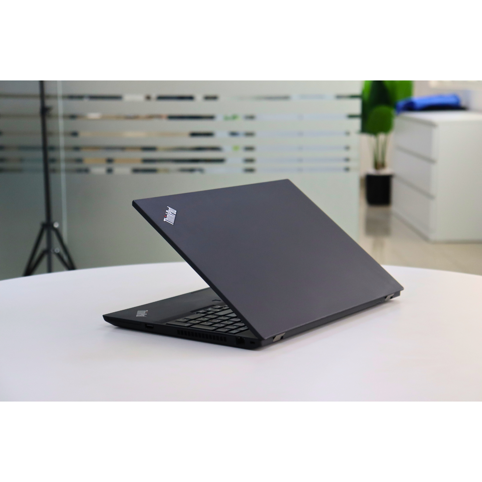 LENOVO THINKPAD T15 GEN 1: Intel Core i7, 10th Gen, 16GB RAM, 512GB SSD SN:95646