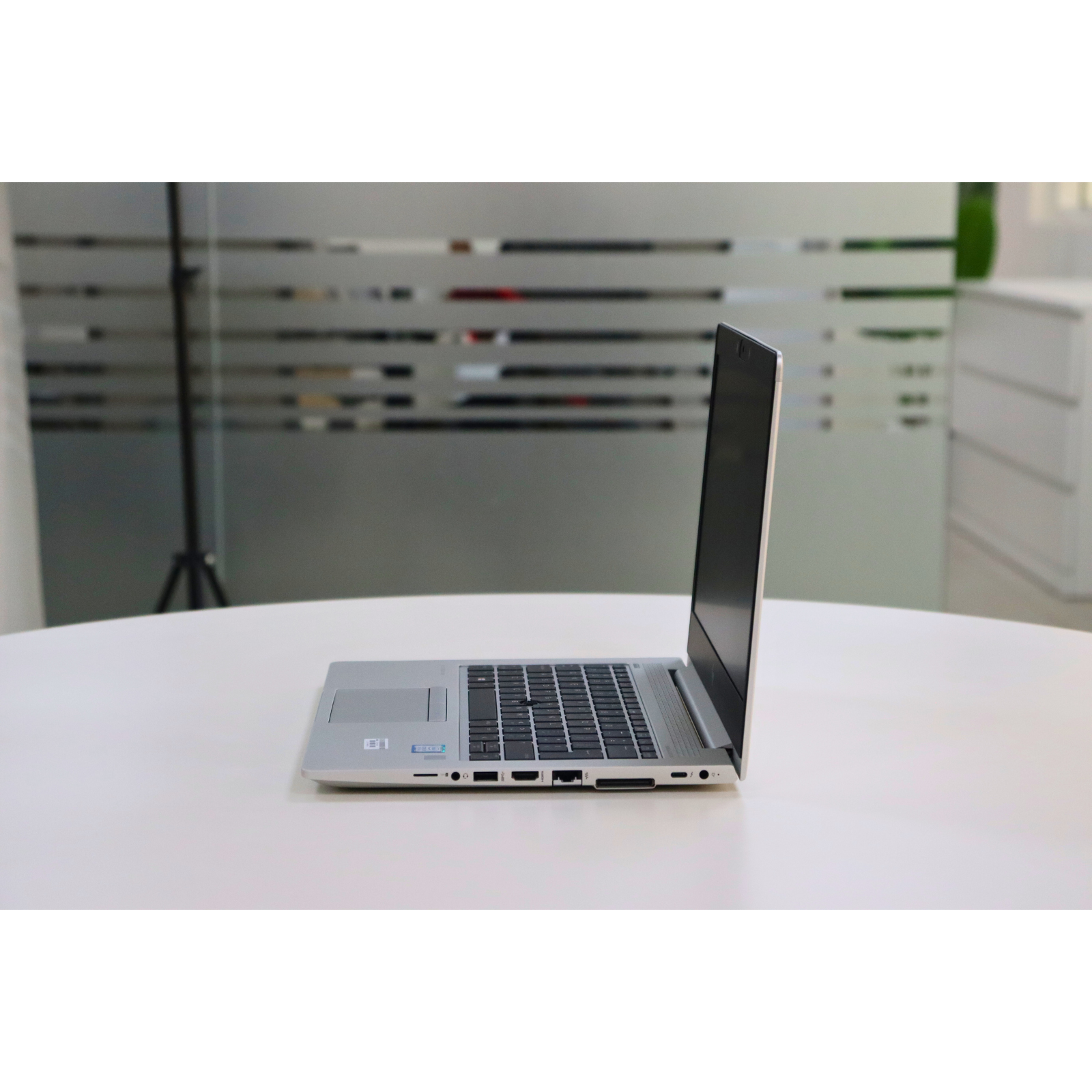 HP ELITEBOOK 830 G6: 8th Gen i5, 8GB RAM, 256GB SSD, SN:00509