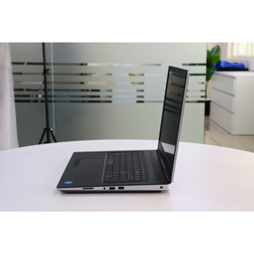 Dell PRECISION 7760: 11th Gen i5, 8GB RAM, 256GB SSD, SN:98709