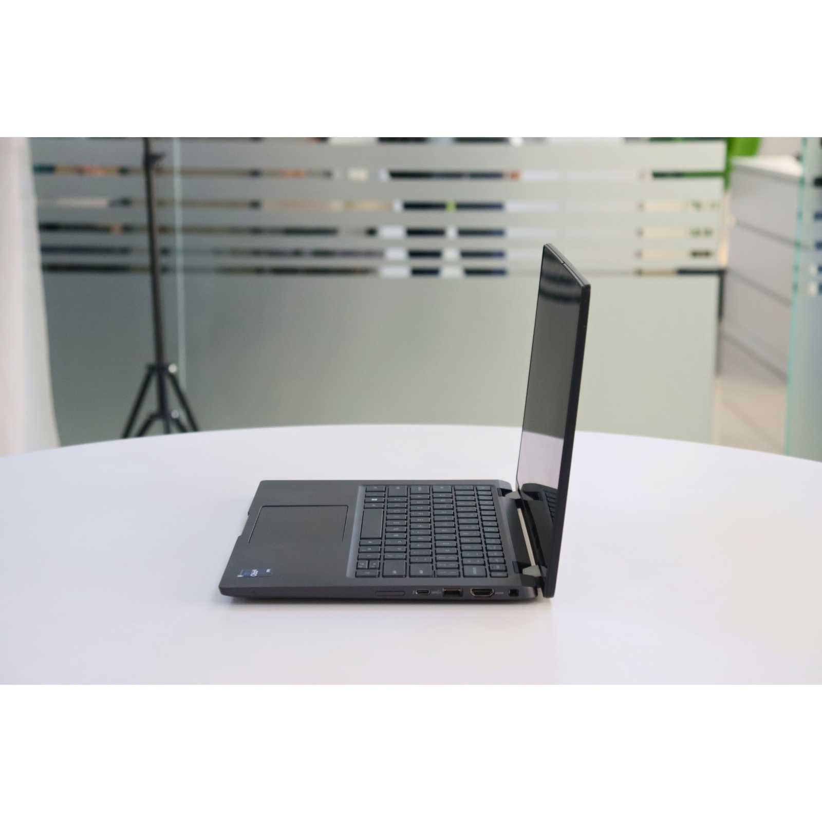 Dell LATITUDE 7430: 12th Gen i5, 16GB RAM, 256GB SSD, SN:95636