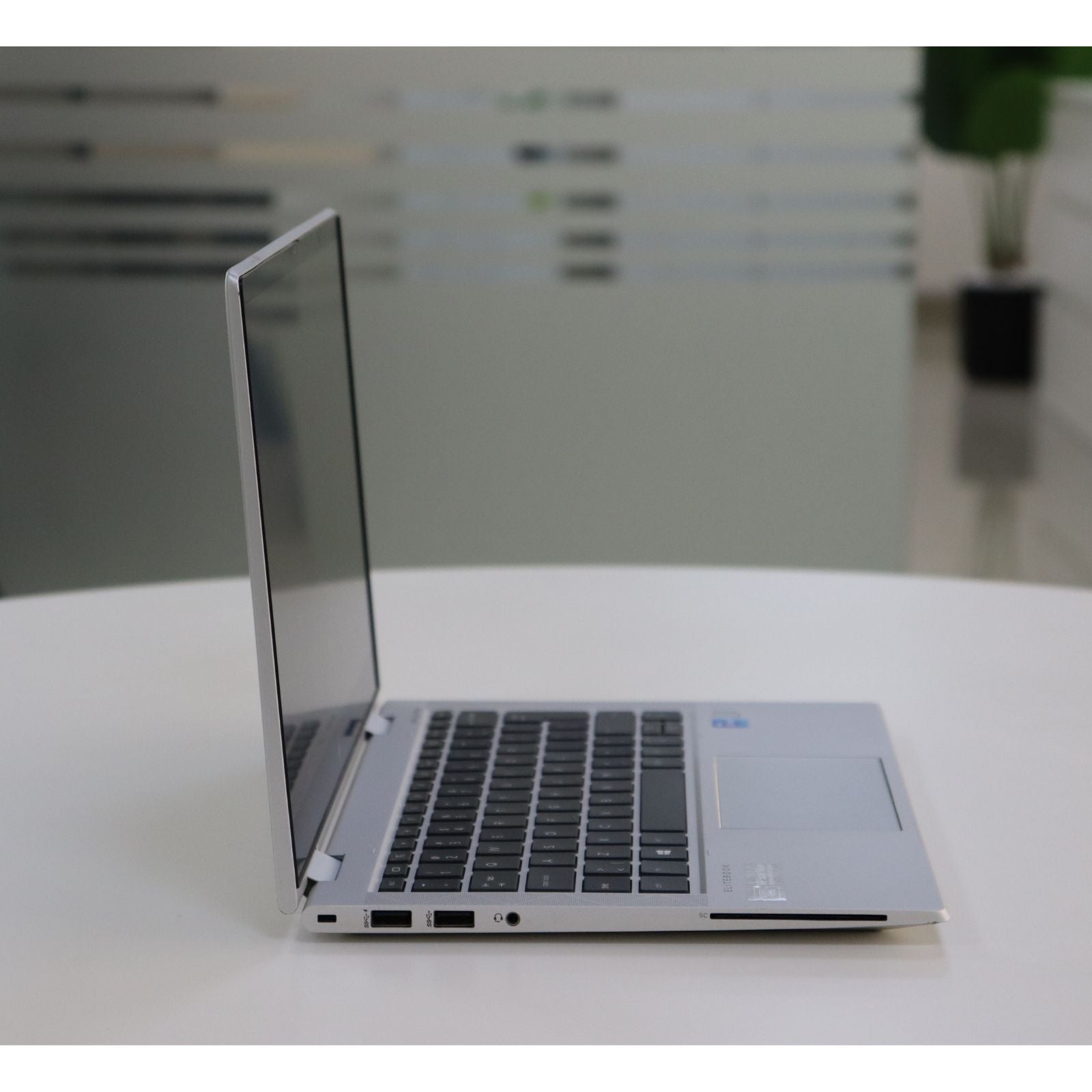 HP ELITEBOOK X360 830 G8: 11th Gen i5, 16GB RAM, 256GB SSD, SN:00003