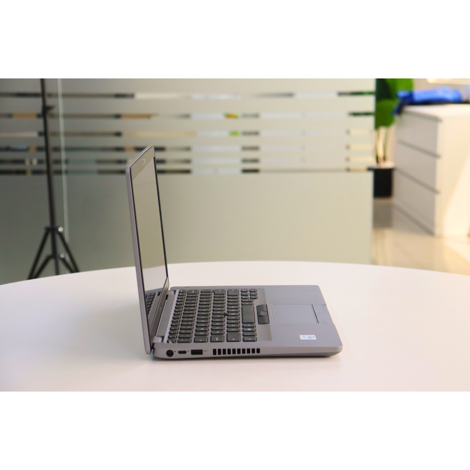DELL INC. LATITUDE 5410: 10th Gen i7, 16GB RAM, 512GB SSD, SN:04762
