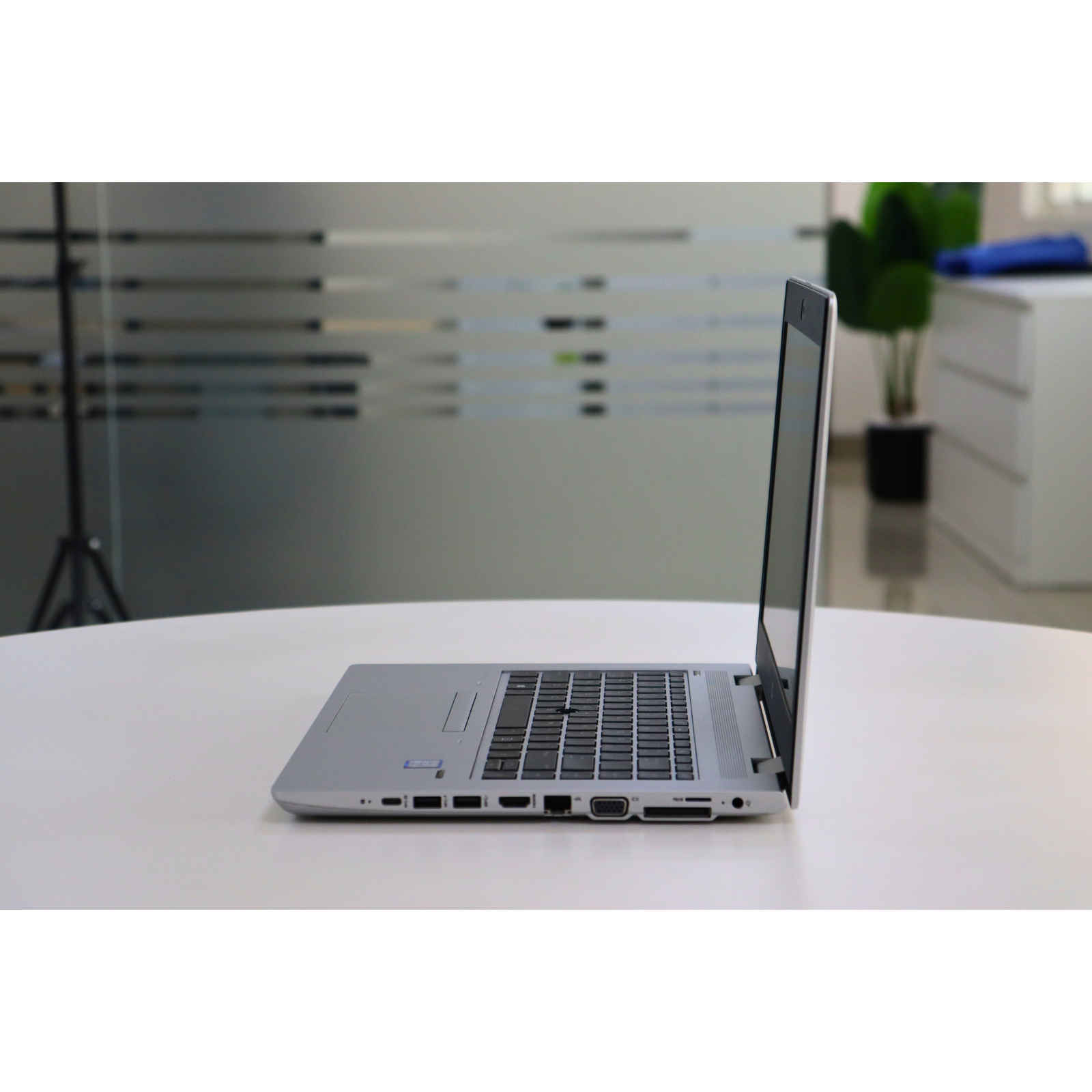 HP PROBOOK 640 G4: 8th Gen i5, 16GB RAM, 256GB SSD, SN:922013