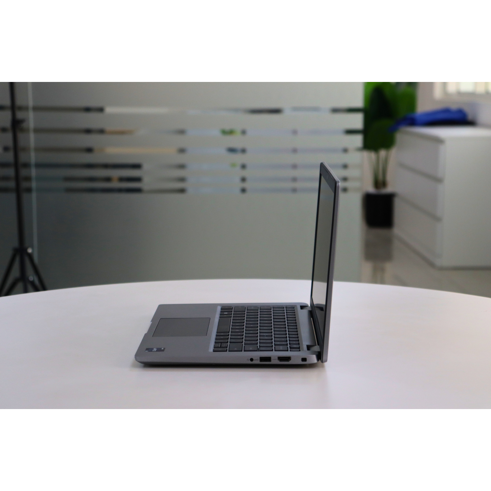 Dell Latitude 5440: Intel Core i5, 13th Gen, 16GB RAM, 256GB SSD SN:05940