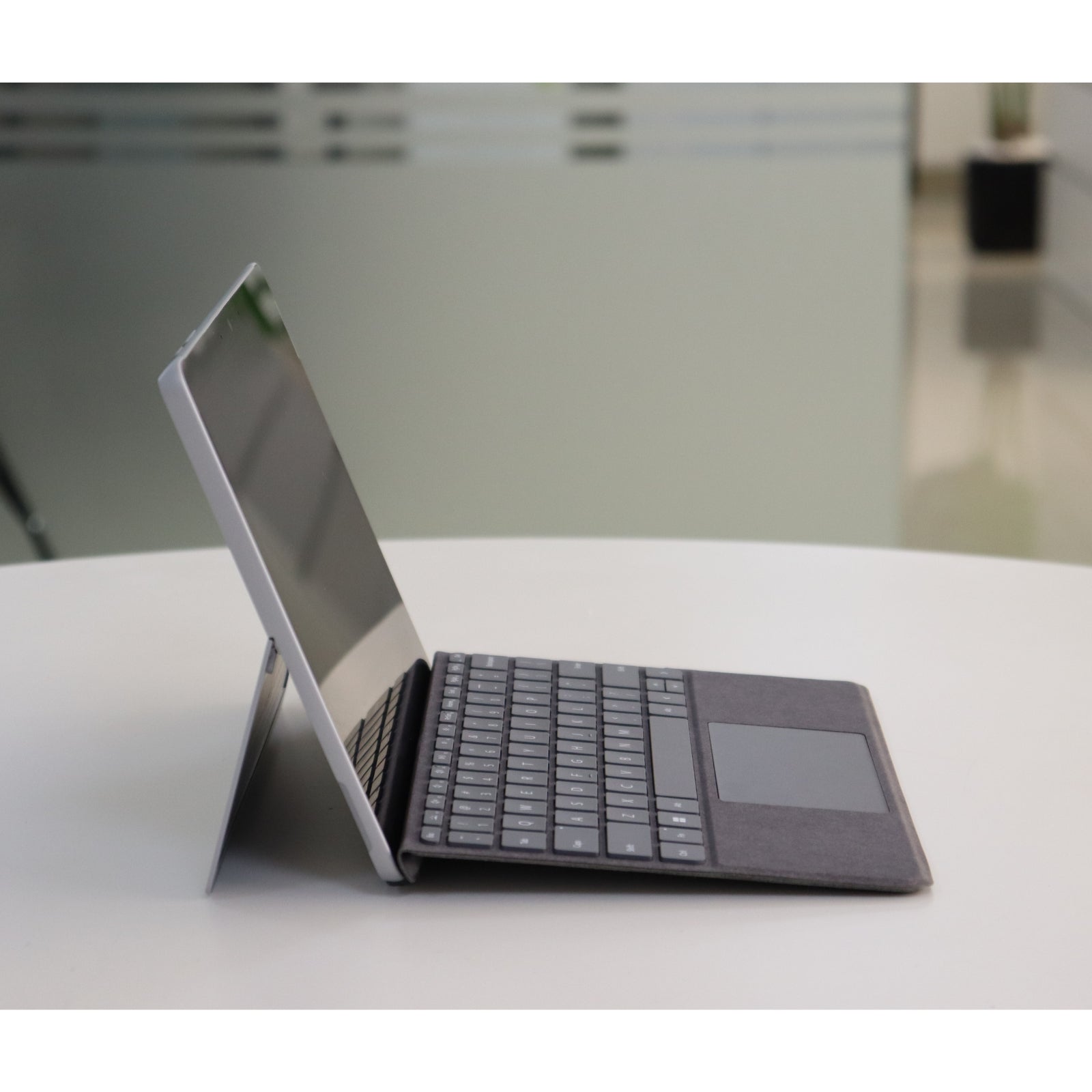 Microsoft SURFACE GO 3: i3, 10th Gen, 4GB RAM, 64GB SSD, SN:18617